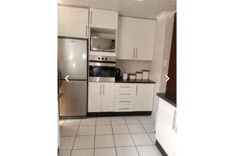 5 Bedroom Property for Sale in Ormonde Gauteng