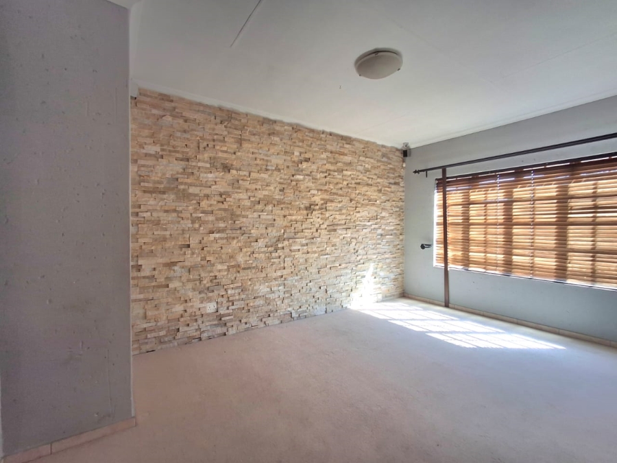 3 Bedroom Property for Sale in Kenleaf Gauteng