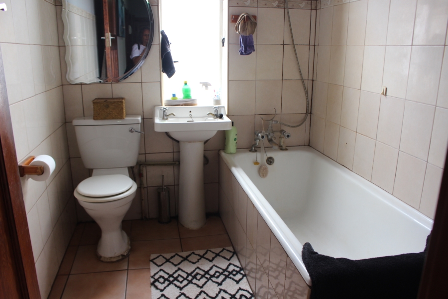 4 Bedroom Property for Sale in Roodepoort North Gauteng