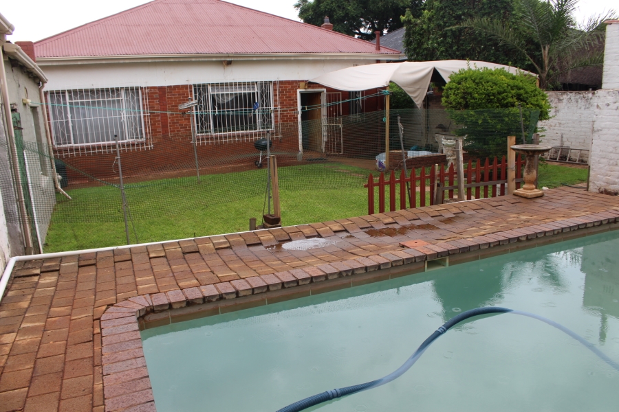 4 Bedroom Property for Sale in Roodepoort North Gauteng