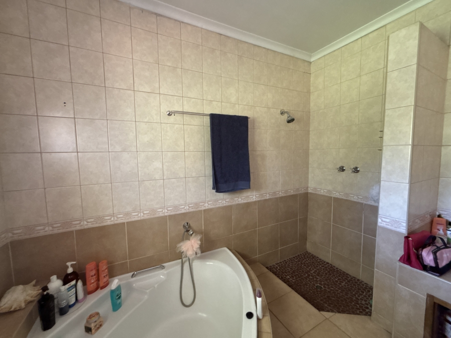5 Bedroom Property for Sale in Rynfield Gauteng