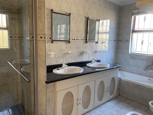 To Let 3 Bedroom Property for Rent in Hyde Park Gauteng