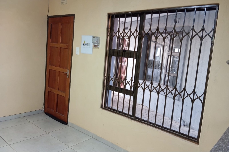 To Let 1 Bedroom Property for Rent in Etwatwa Gauteng
