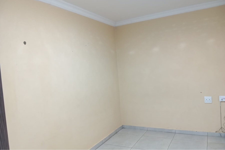 To Let 1 Bedroom Property for Rent in Etwatwa Gauteng