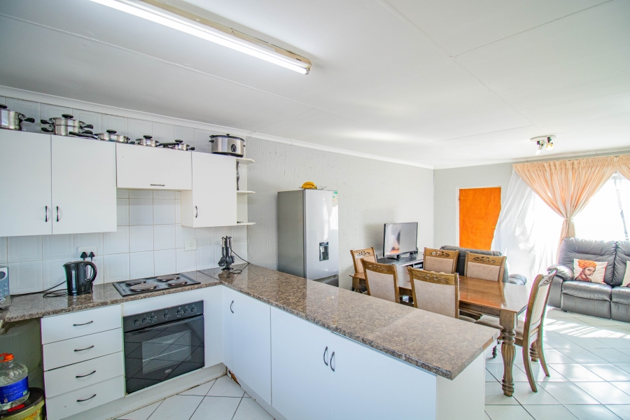 2 Bedroom Property for Sale in Vorna Valley Gauteng