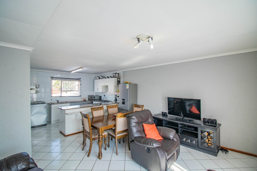 2 Bedroom Property for Sale in Vorna Valley Gauteng