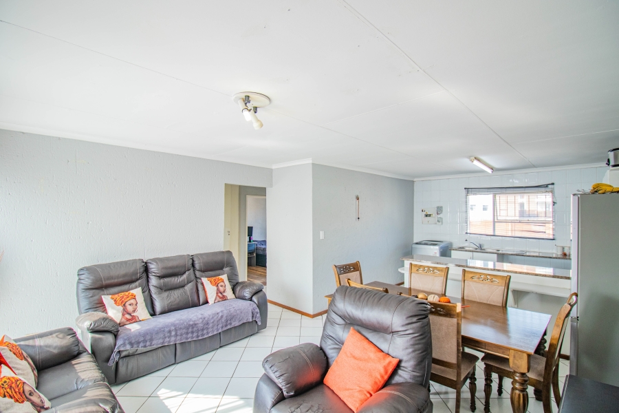 2 Bedroom Property for Sale in Vorna Valley Gauteng