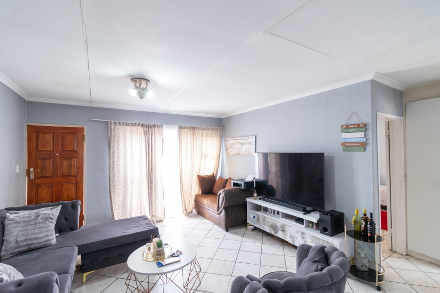 2 Bedroom Property for Sale in Vorna Valley Gauteng