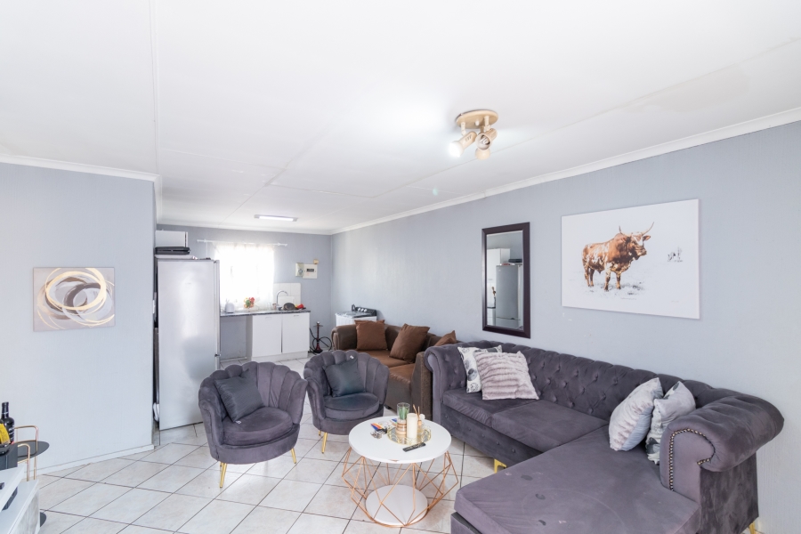 2 Bedroom Property for Sale in Vorna Valley Gauteng