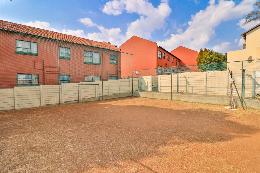 2 Bedroom Property for Sale in Vorna Valley Gauteng