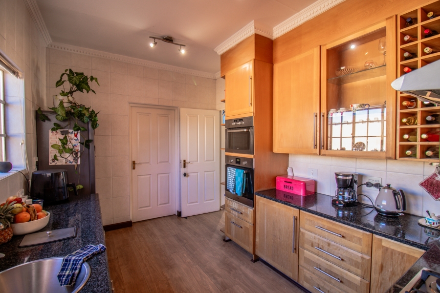 5 Bedroom Property for Sale in Randjesfontein A H Gauteng