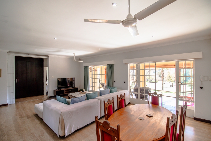 5 Bedroom Property for Sale in Randjesfontein A H Gauteng