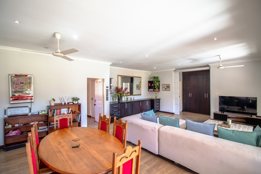 5 Bedroom Property for Sale in Randjesfontein A H Gauteng