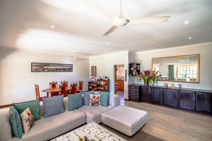 5 Bedroom Property for Sale in Randjesfontein A H Gauteng