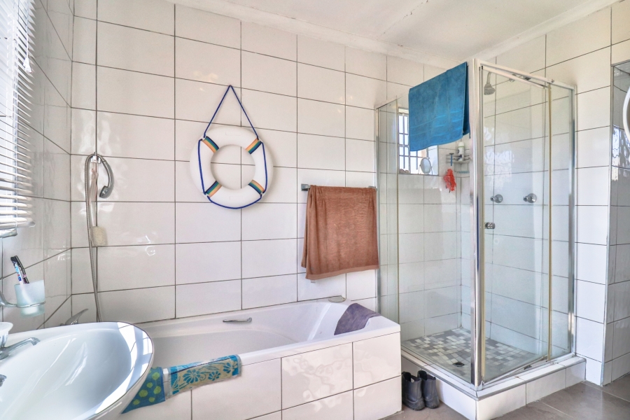 5 Bedroom Property for Sale in Randjesfontein A H Gauteng