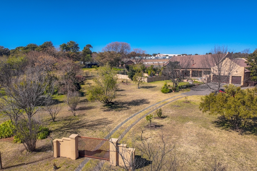 5 Bedroom Property for Sale in Randjesfontein A H Gauteng