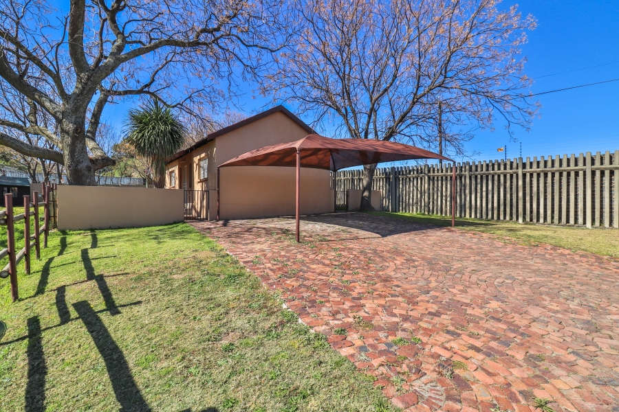 5 Bedroom Property for Sale in Randjesfontein A H Gauteng