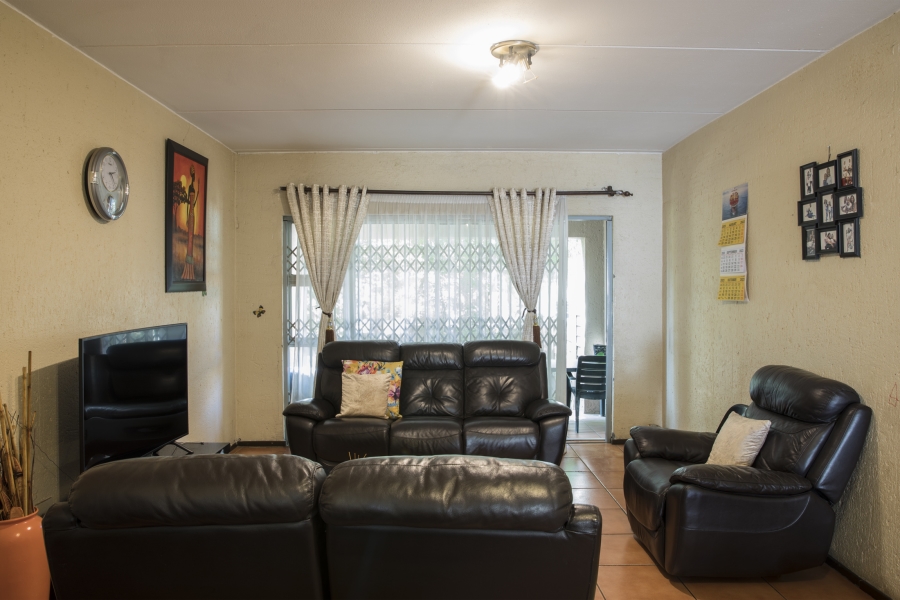 2 Bedroom Property for Sale in Vorna Valley Gauteng