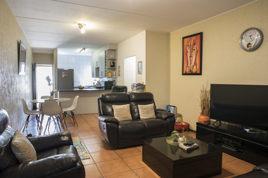 2 Bedroom Property for Sale in Vorna Valley Gauteng