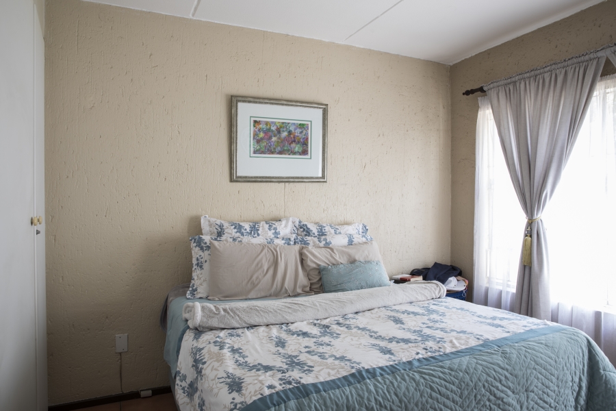 2 Bedroom Property for Sale in Vorna Valley Gauteng