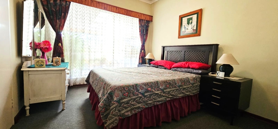 5 Bedroom Property for Sale in Wierda Park Gauteng
