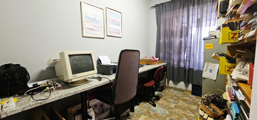 5 Bedroom Property for Sale in Wierda Park Gauteng