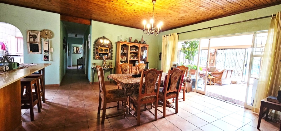 5 Bedroom Property for Sale in Wierda Park Gauteng
