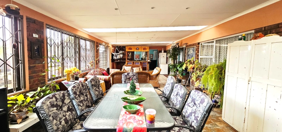5 Bedroom Property for Sale in Wierda Park Gauteng