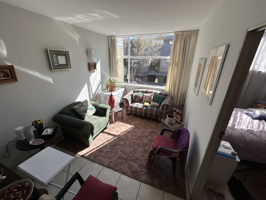 1 Bedroom Property for Sale in The Gardens Gauteng