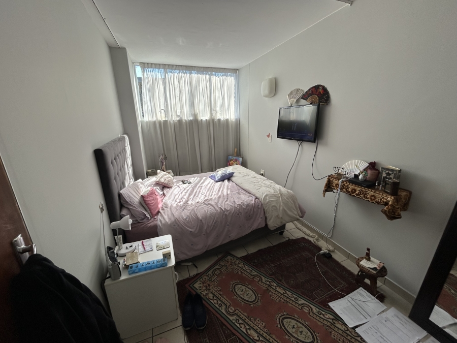 1 Bedroom Property for Sale in The Gardens Gauteng