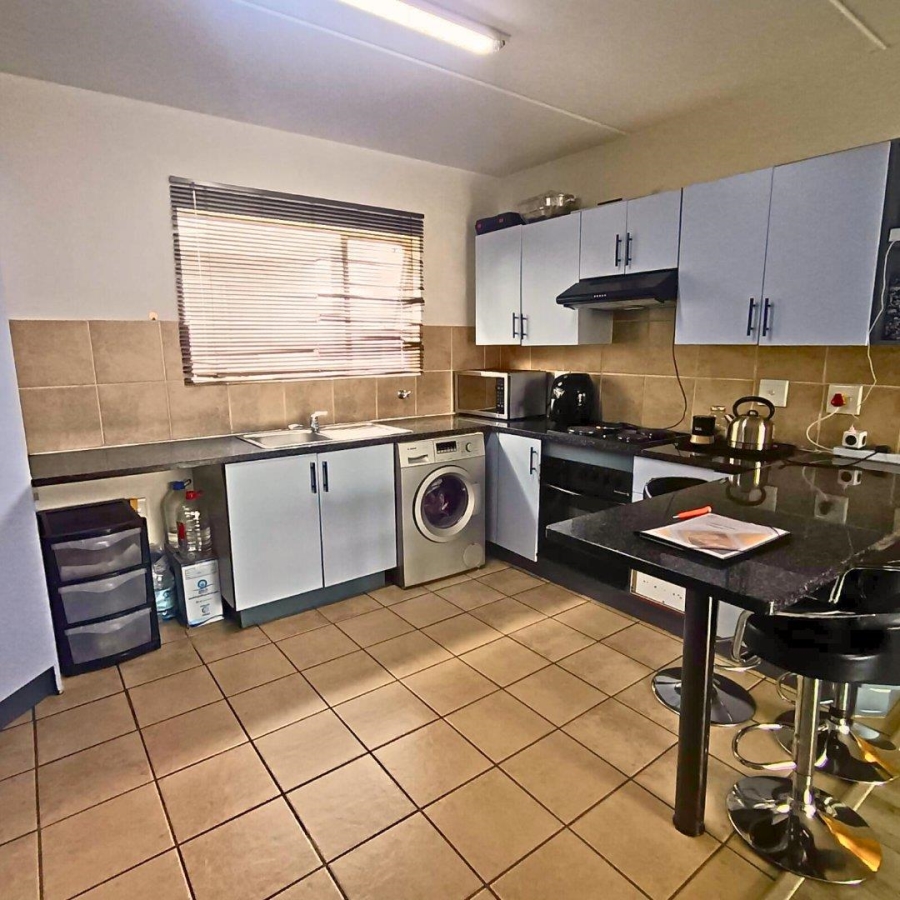 2 Bedroom Property for Sale in Bardene Gauteng