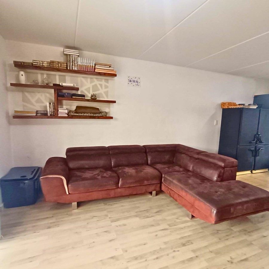 2 Bedroom Property for Sale in Bardene Gauteng