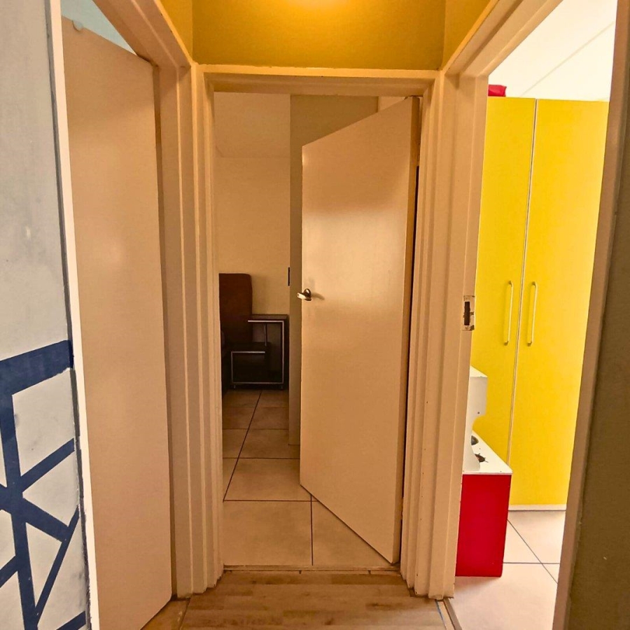 2 Bedroom Property for Sale in Bardene Gauteng