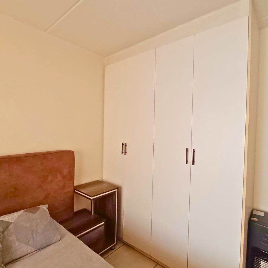 2 Bedroom Property for Sale in Bardene Gauteng