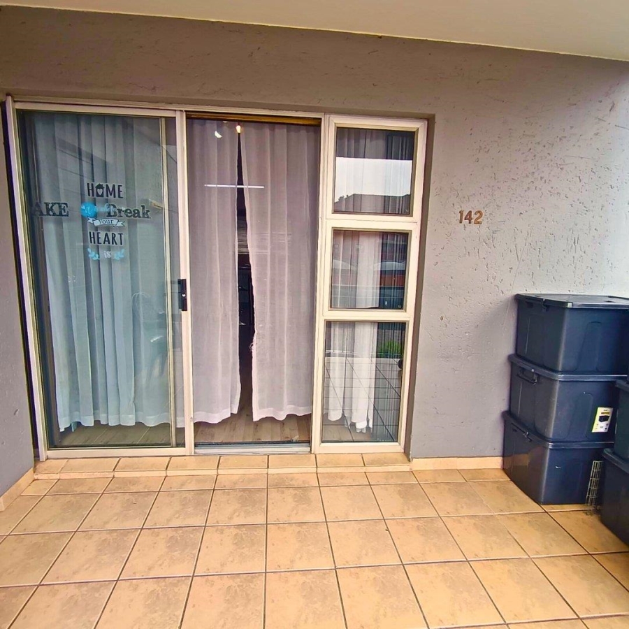2 Bedroom Property for Sale in Bardene Gauteng