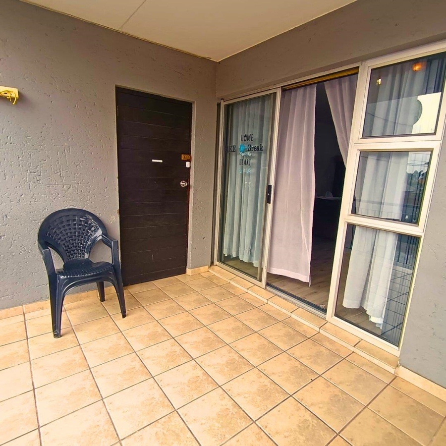 2 Bedroom Property for Sale in Bardene Gauteng