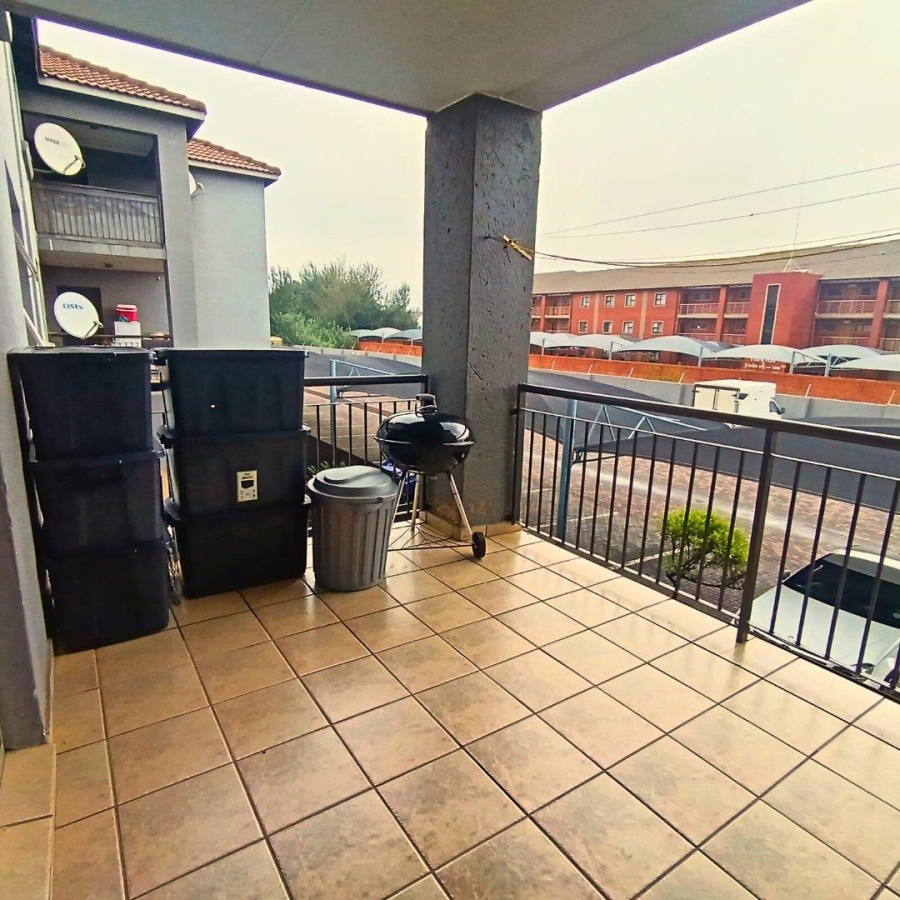2 Bedroom Property for Sale in Bardene Gauteng