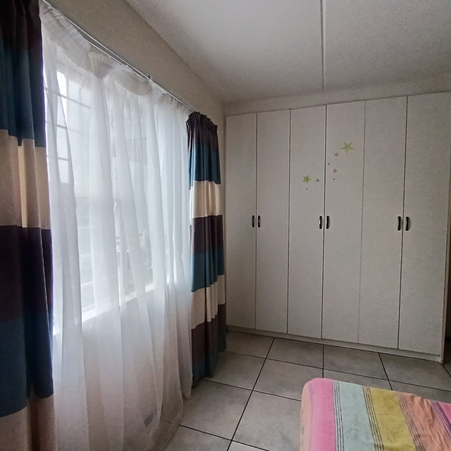 2 Bedroom Property for Sale in Bardene Gauteng