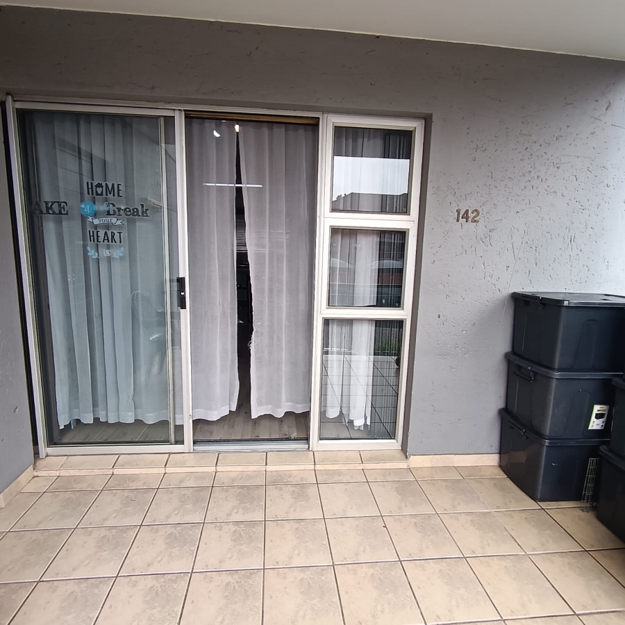 2 Bedroom Property for Sale in Bardene Gauteng