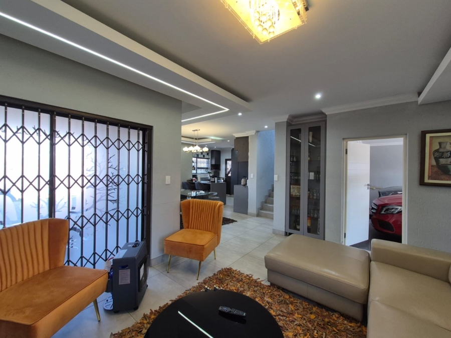 3 Bedroom Property for Sale in Helderwyk Gauteng