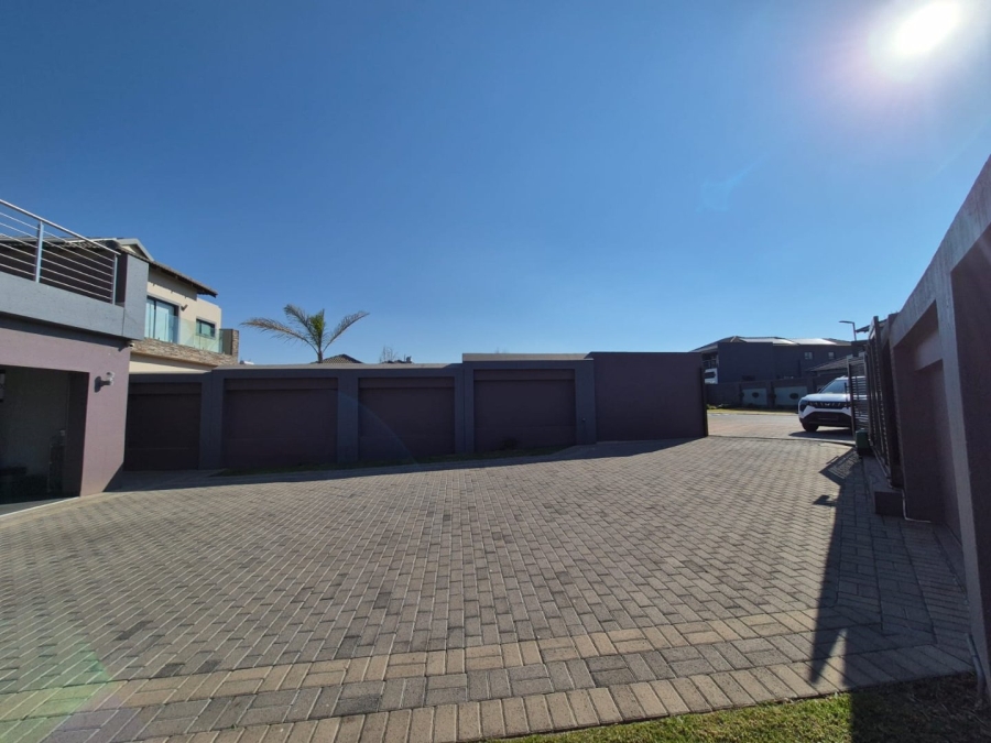 3 Bedroom Property for Sale in Helderwyk Gauteng