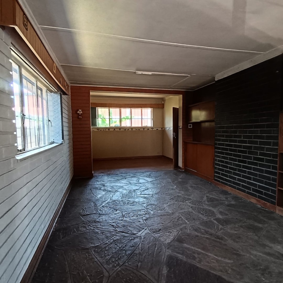 4 Bedroom Property for Sale in Selection Park Gauteng