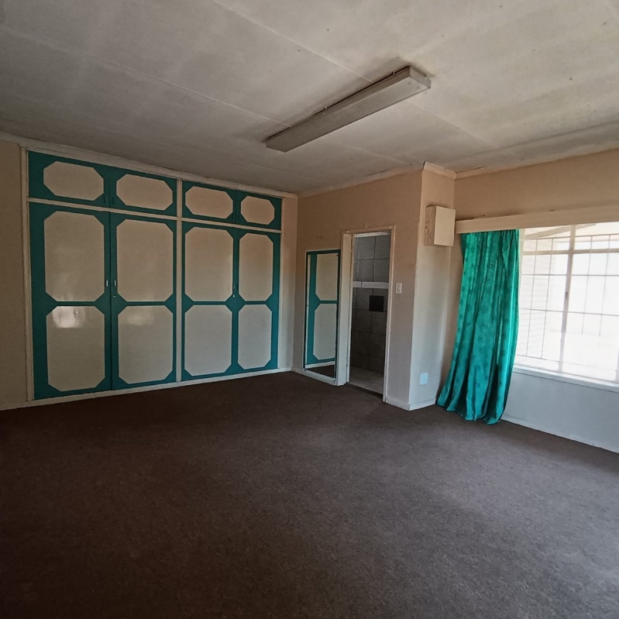 4 Bedroom Property for Sale in Selection Park Gauteng