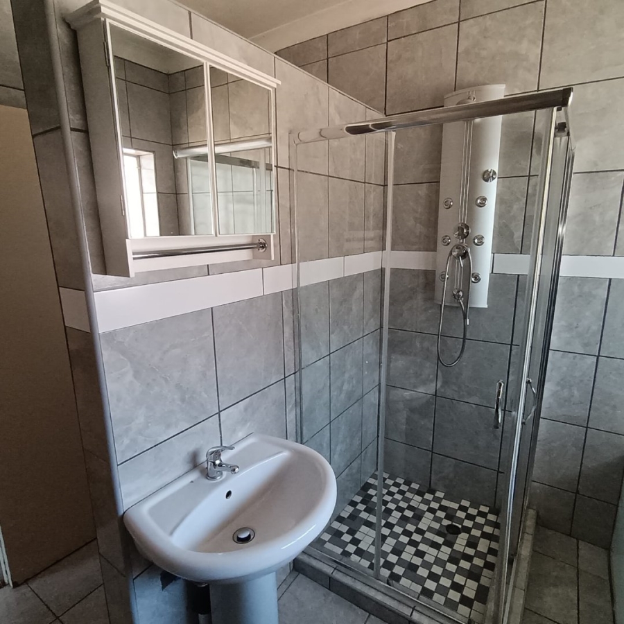 4 Bedroom Property for Sale in Selection Park Gauteng