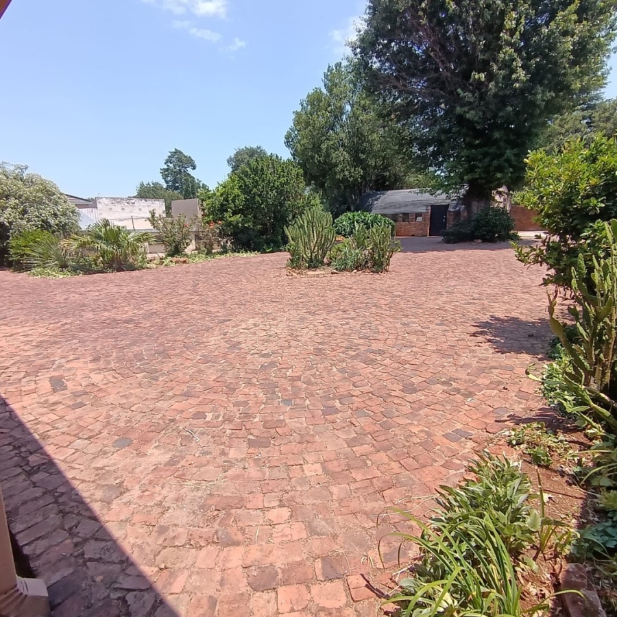 4 Bedroom Property for Sale in Selection Park Gauteng