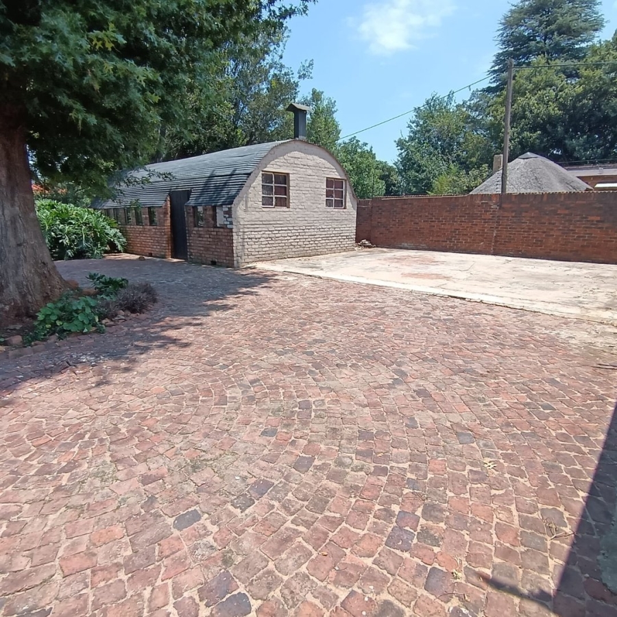 4 Bedroom Property for Sale in Selection Park Gauteng