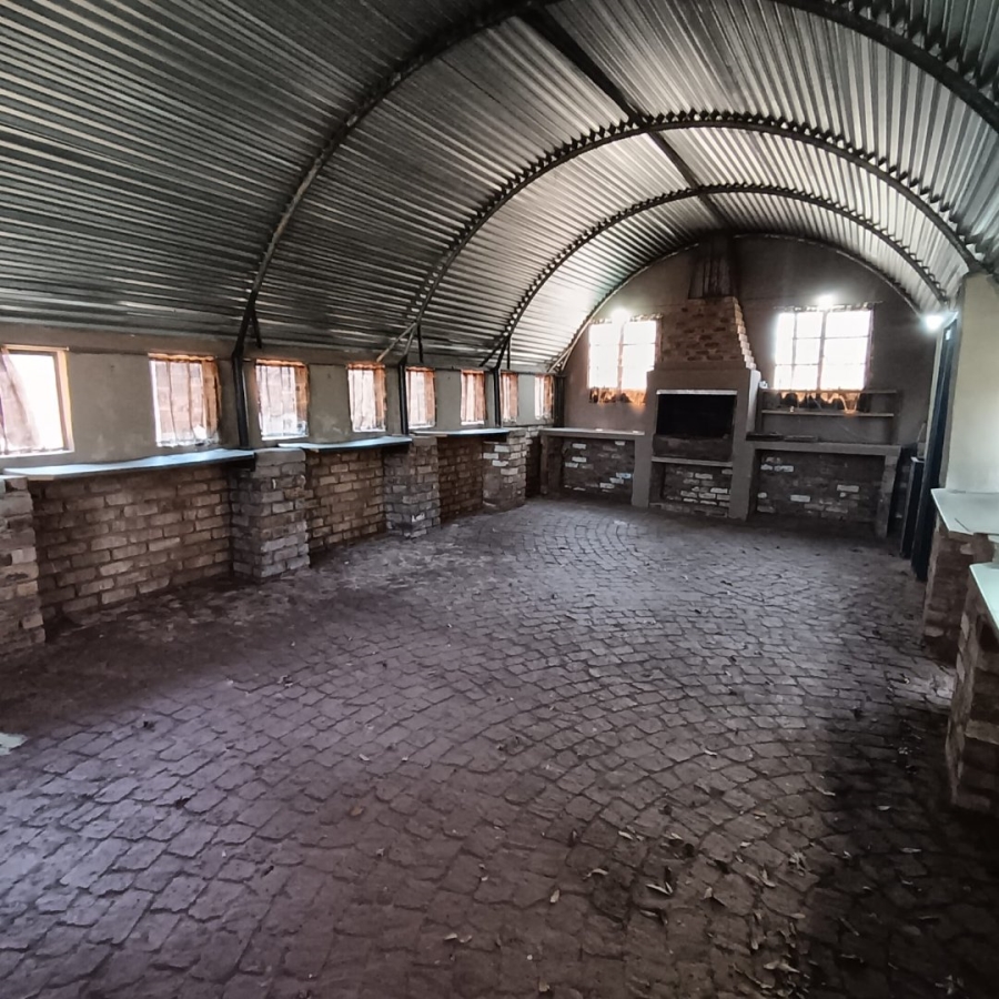 4 Bedroom Property for Sale in Selection Park Gauteng