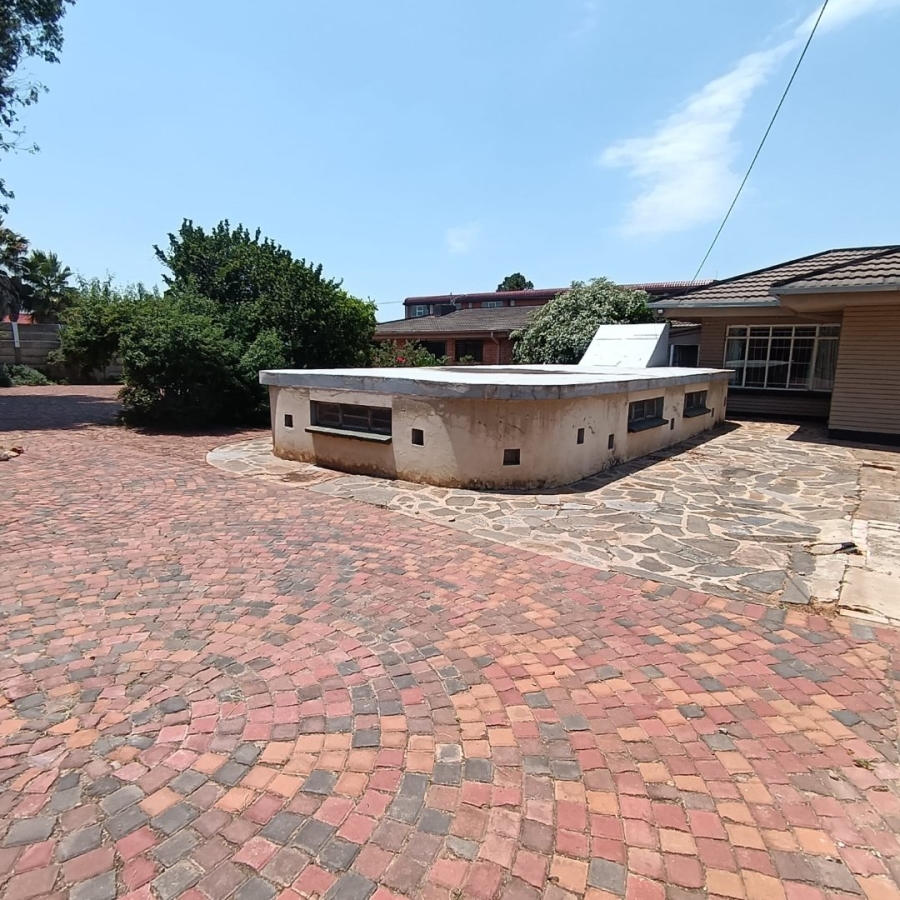 4 Bedroom Property for Sale in Selection Park Gauteng
