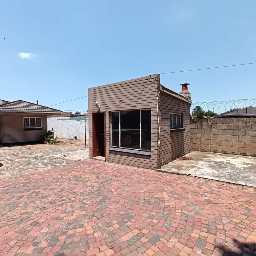 4 Bedroom Property for Sale in Selection Park Gauteng