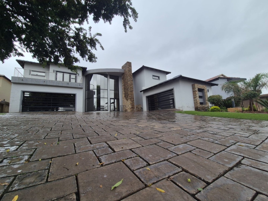 6 Bedroom Property for Sale in Helderwyk Gauteng